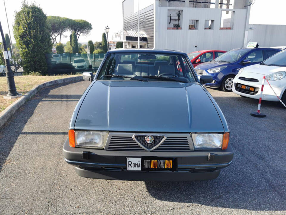 Image 37/45 of Alfa Romeo 75 1.8 (1987)