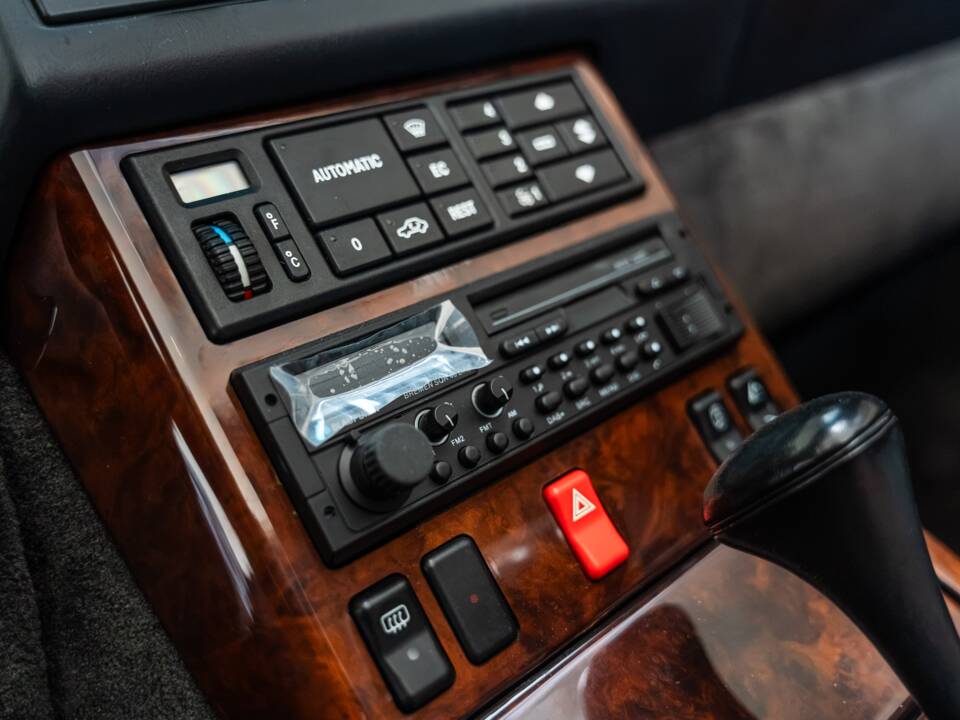 Image 16/37 of Mercedes-Benz SL 320 (1993)
