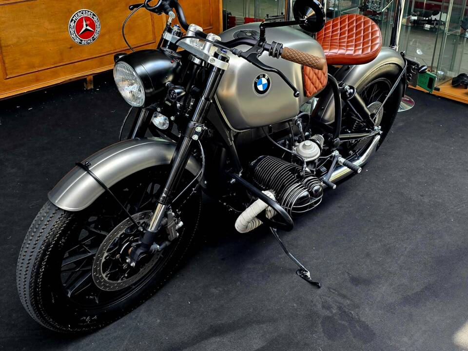 Bild 9/28 von BMW DUMMY (1978)