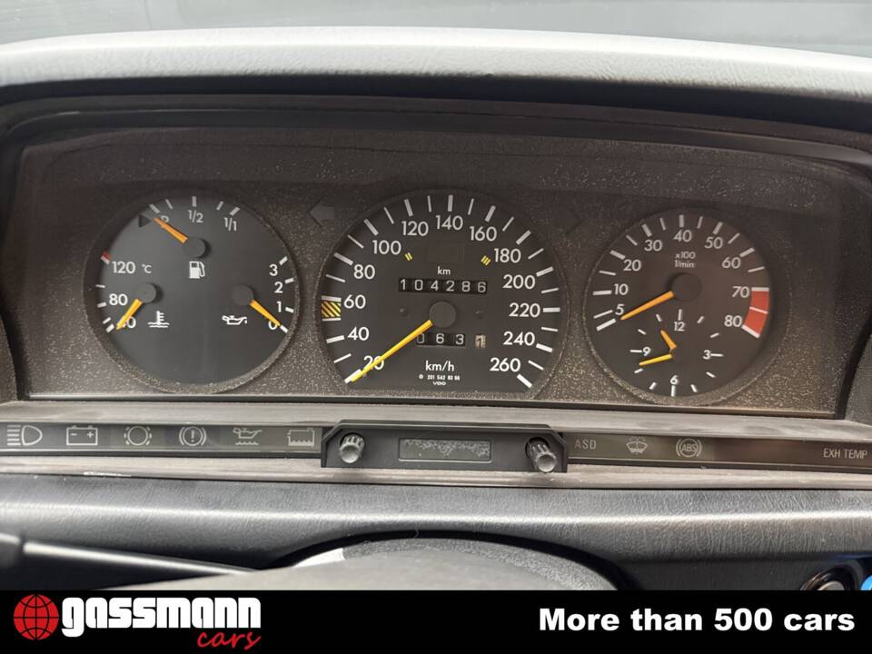 Bild 11/15 von Mercedes-Benz 190 E 2.5-16V (1991)