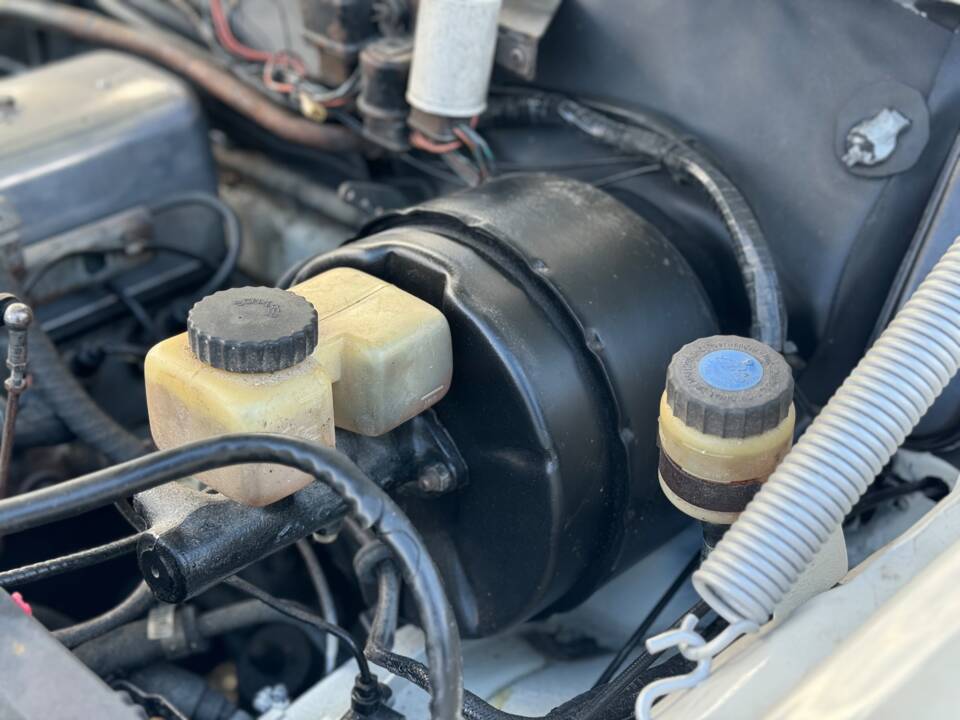 Image 106/132 of Mercedes-Benz 220 SE b (1963)