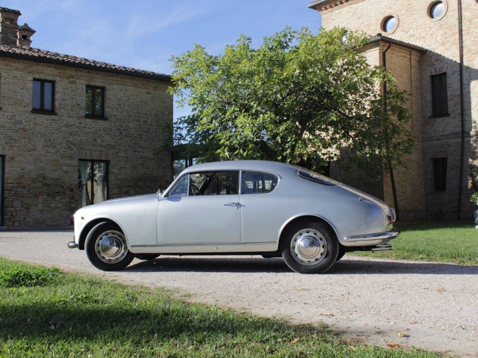 Image 8/50 of Lancia Aurelia B20 GT 2500 (1957)