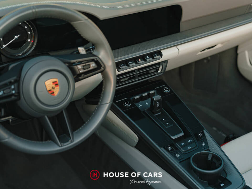 Image 34/49 of Porsche 911 Carrera 4S (2020)