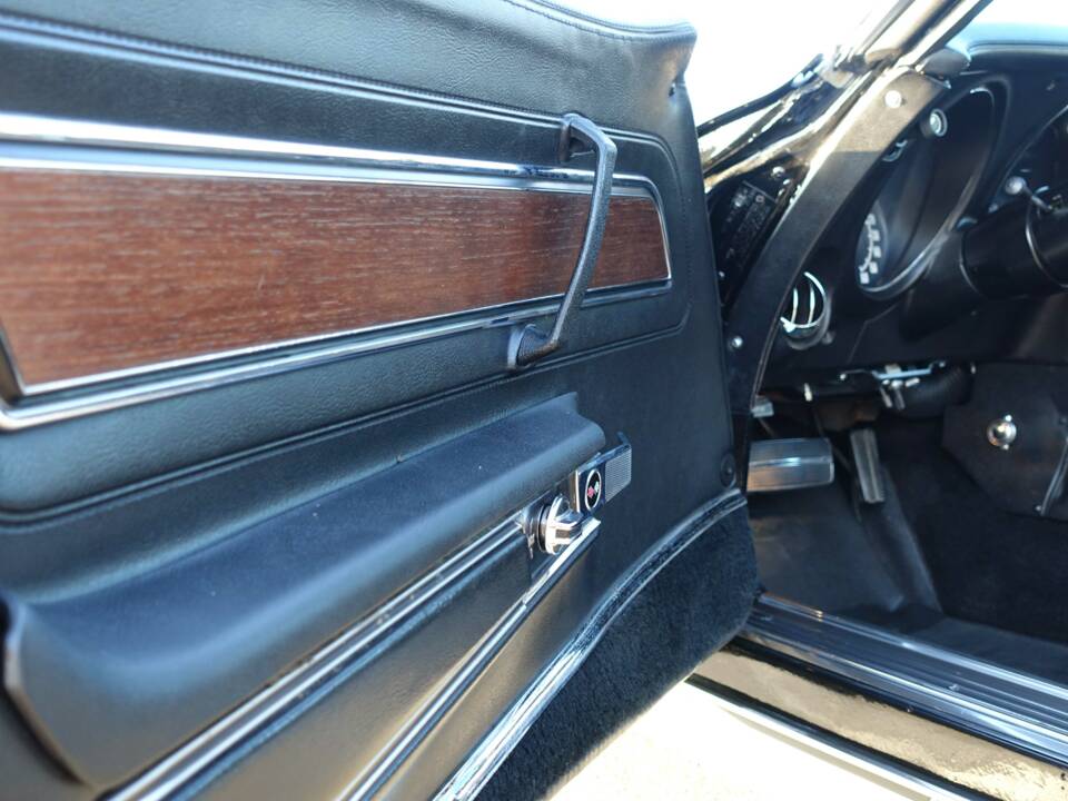 Image 8/23 of Chevrolet Corvette Stingray (1973)