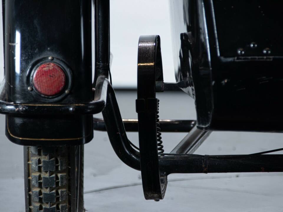 Image 13/50 of Triumph SD (1929)