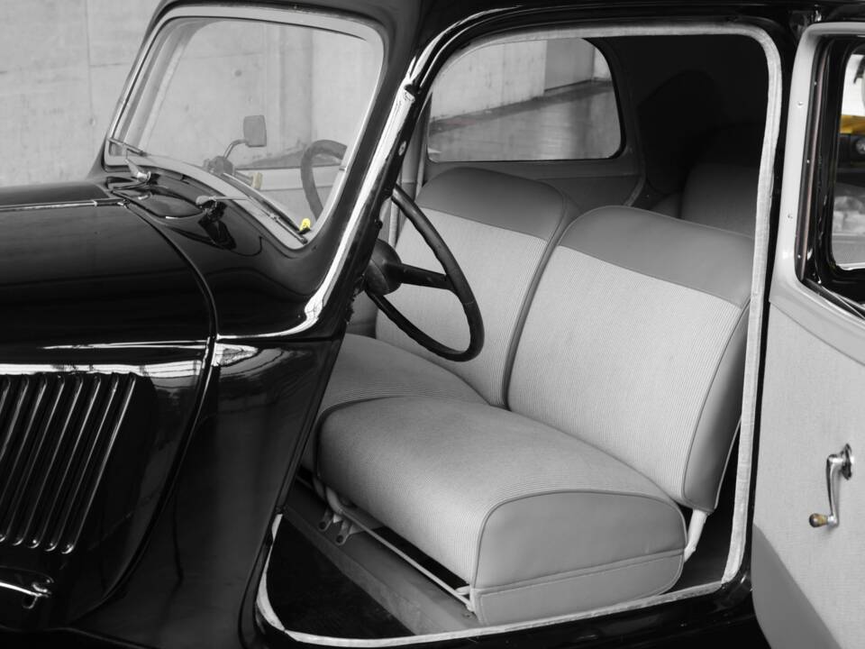 Image 23/50 of Citroën Traction Avant 11 BL (1953)