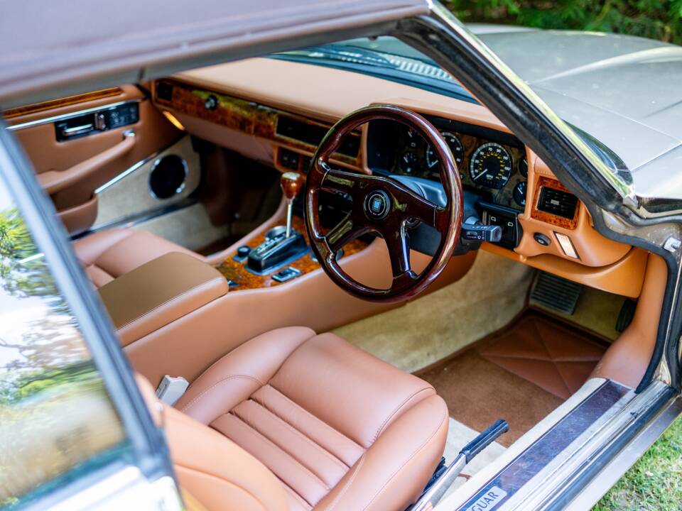Afbeelding 38/50 van Jaguar XJS 6.0 V12 (1992)