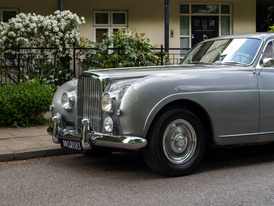 Image 8/27 of Bentley S 1 (1956)