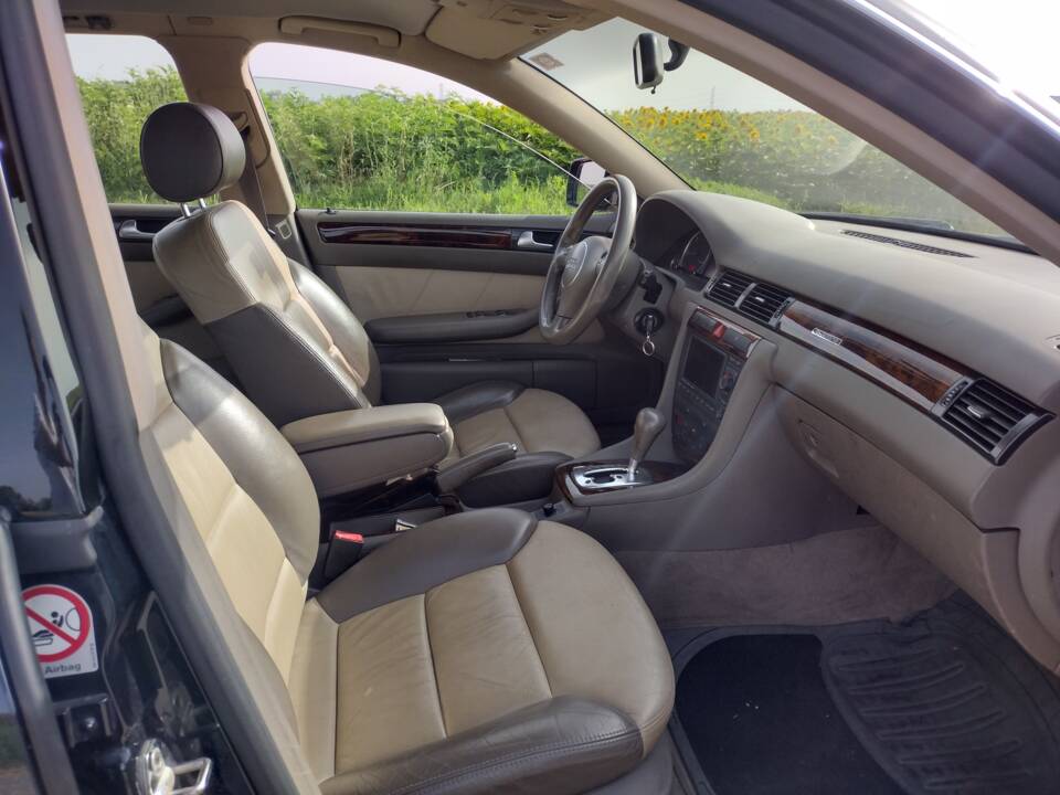 Image 8/9 de Audi A6 2.5 TDI allroad quattro (2005)