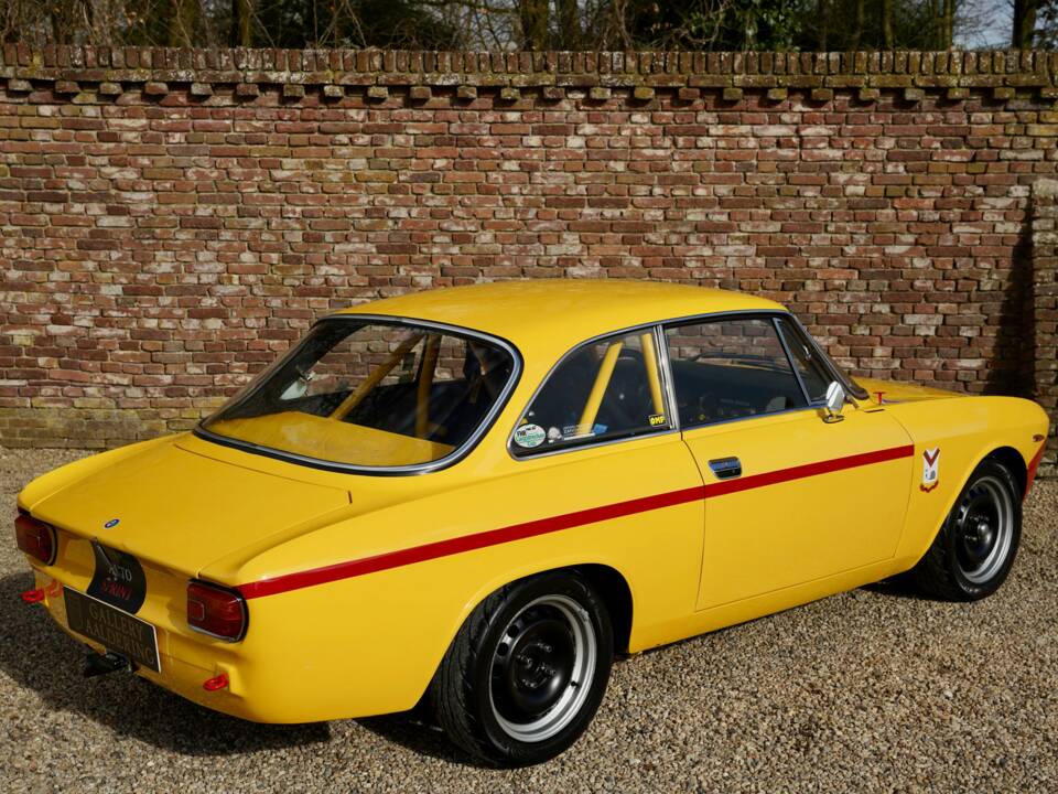 Afbeelding 29/50 van Alfa Romeo Giulia 1600 Sprint GT (1965)
