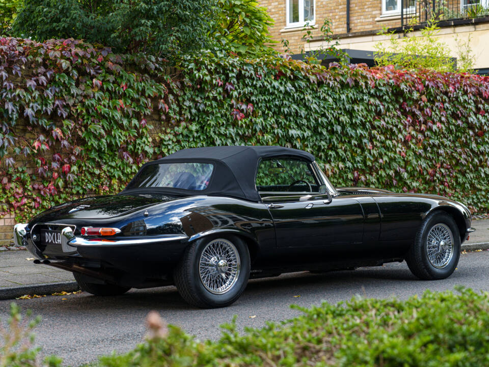 Afbeelding 8/22 van Jaguar E-Type V12 (1971)