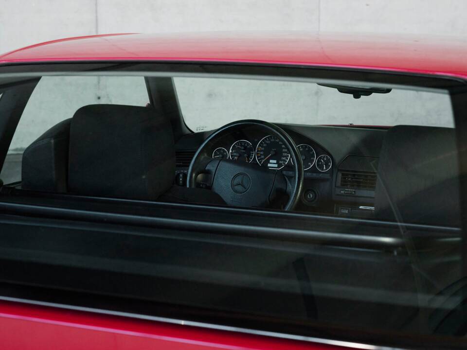 Image 30/50 de Mercedes-Benz SL 500 (1996)