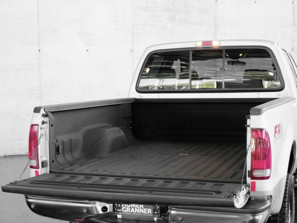 Image 12/41 de Ford F-350 Super Duty (2004)