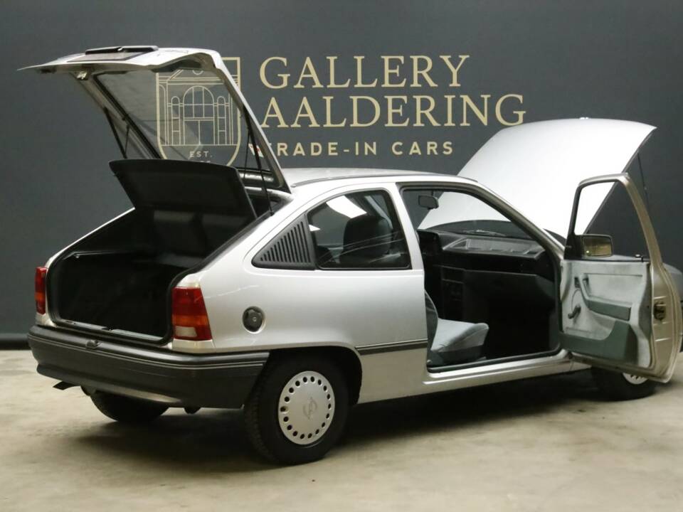 Afbeelding 9/50 van Opel Kadett 2,0i GSi (1988)