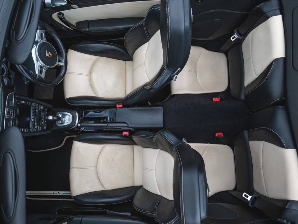 Image 41/50 of Porsche 911 Turbo S (2011)