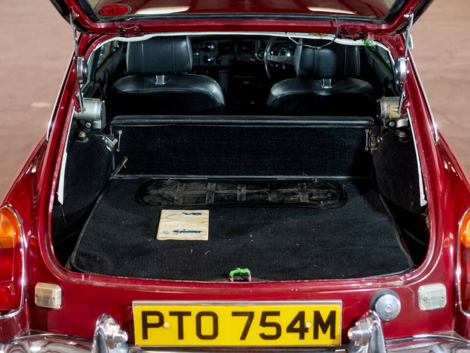 Immagine 23/29 di MG MGB GT V8 (1974)