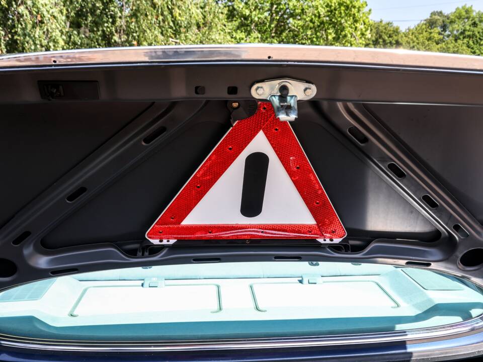 Immagine 41/44 di Mercedes-Benz 500 SE (1985)
