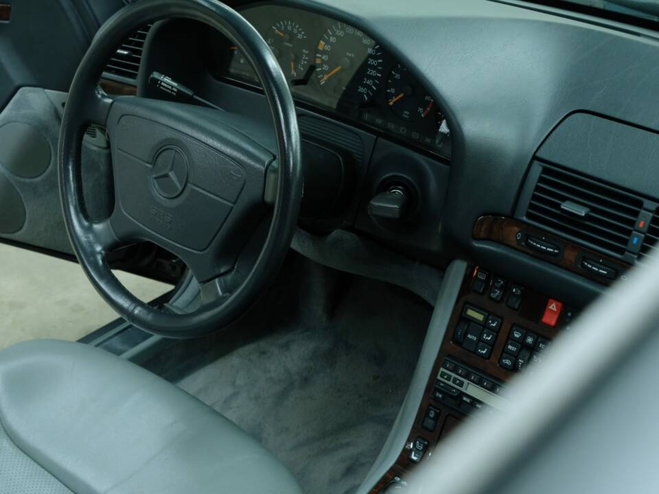 Bild 31/50 von Mercedes-Benz 600 SEL (1992)