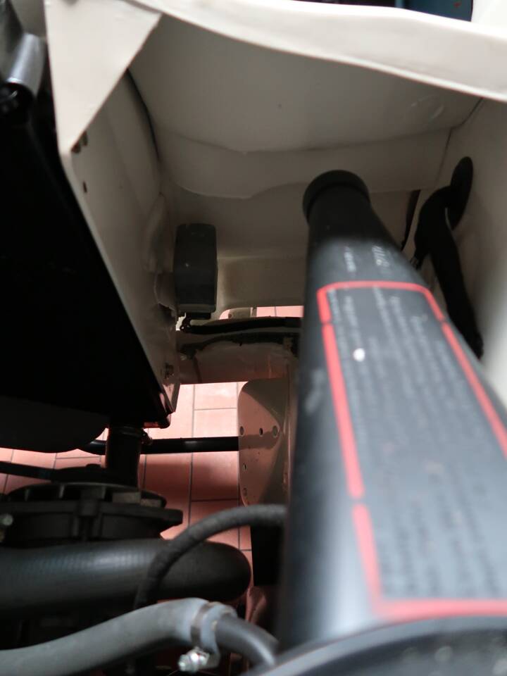 Image 19/32 of Mercedes-Benz 200 D (1966)