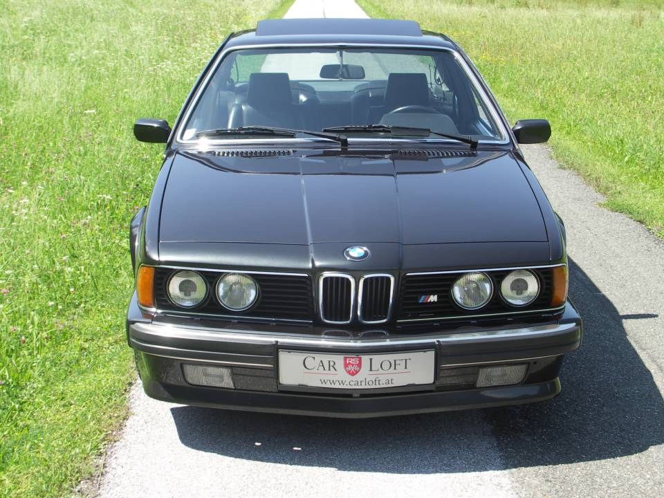 Image 33/37 of BMW M 635 CSi (1988)