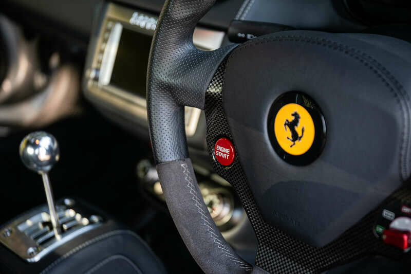 Image 15/44 de Ferrari California (2011)