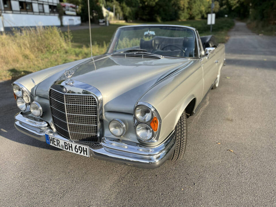 Bild 2/7 von Mercedes-Benz 280 SE (1969)