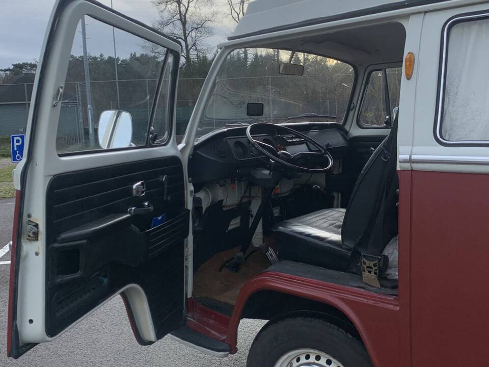 Bild 2/7 von Volkswagen T2a Kleinbus (1972)