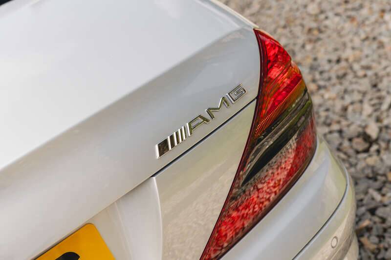 Image 20/50 de Mercedes-Benz SL 55 AMG (2006)