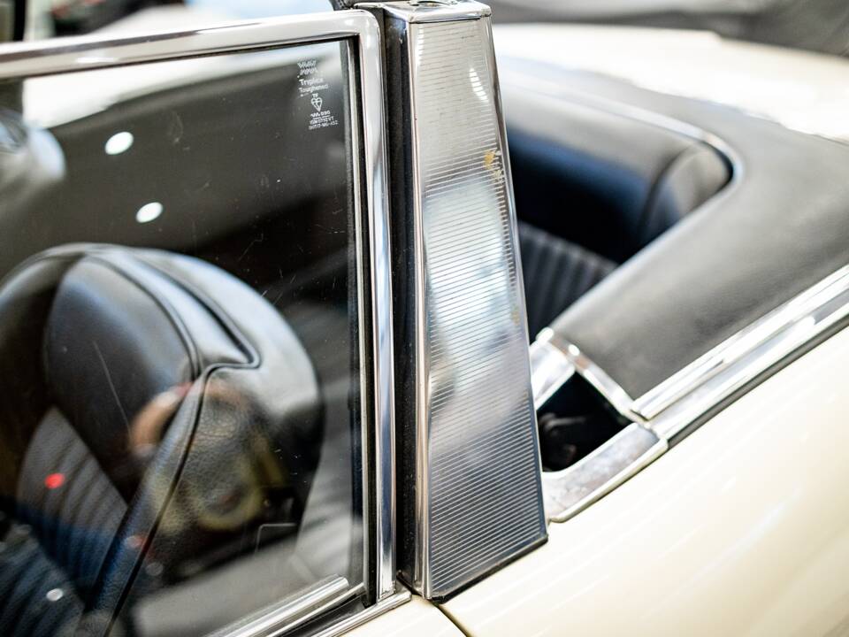 Bild 36/50 von Triumph Stag (1971)