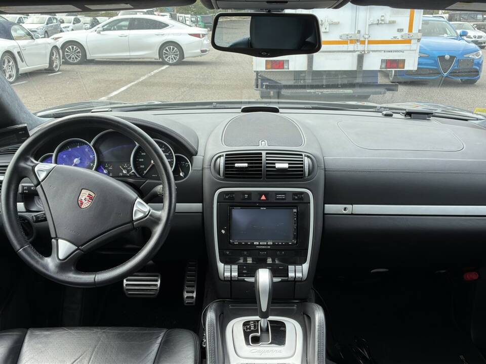 Image 11/50 of Porsche Cayenne Turbo (2007)