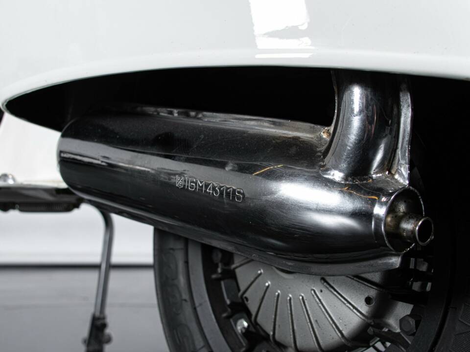 Image 19/41 de Piaggio Vespa 50 SS (1966)