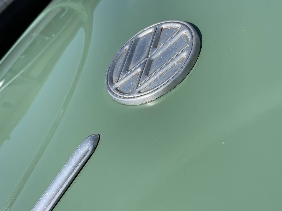 Immagine 21/38 di Volkswagen Coccinelle 1100 Export (Brezel) (1951)