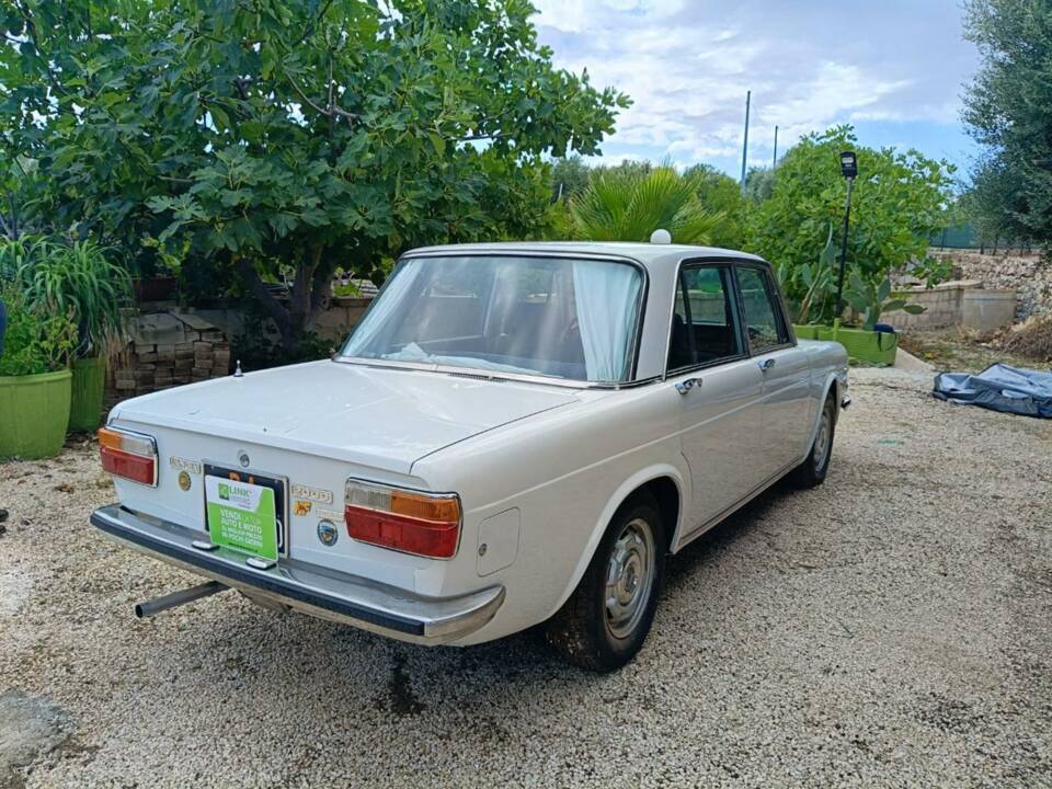 Immagine 34/50 di Lancia Flavia 2000 (1974)