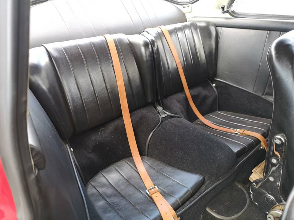 Image 22/63 of Porsche 356 C 1600 (1963)
