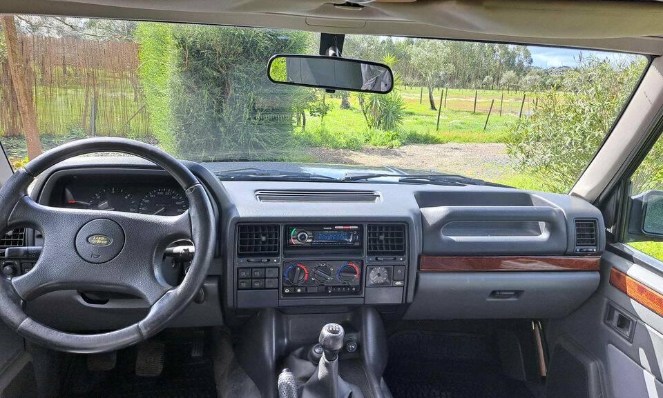 Image 2/8 of Land Rover Range Rover Classic Vogue TDi (1994)