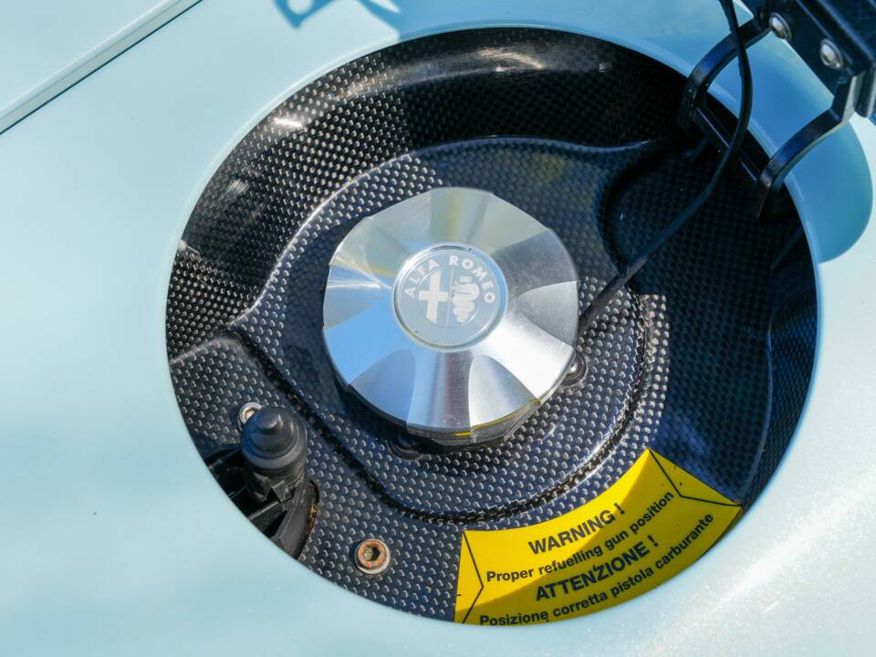 Image 29/40 of Alfa Romeo 8C Spider (2009)