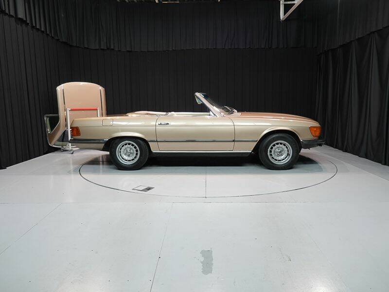Image 8/15 of Mercedes-Benz 350 SL (1972)