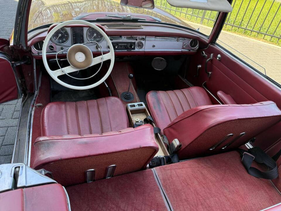 Image 21/50 of Mercedes-Benz 230 SL (1966)