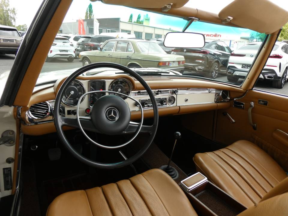 Immagine 10/26 di Mercedes-Benz 280 SL (1968)