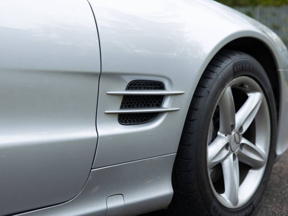 Image 15/41 of Mercedes-Benz SL 350 (2007)