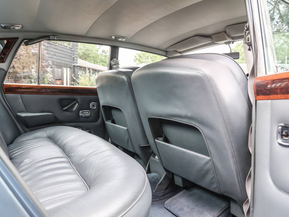 Image 33/35 of Rolls-Royce Silver Shadow I (1970)