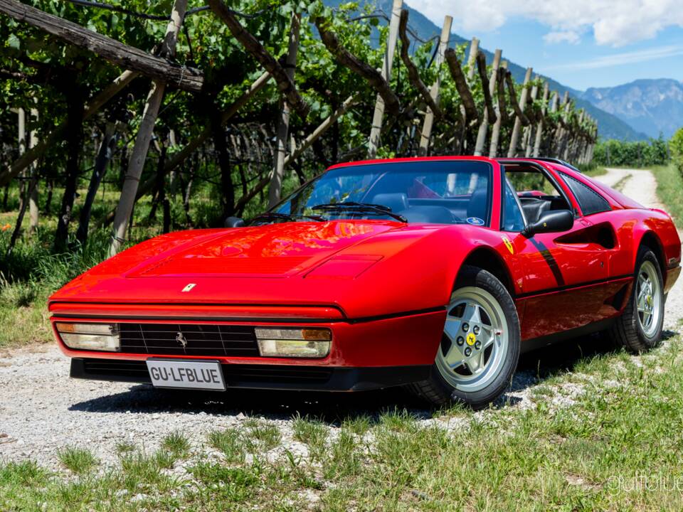 Image 15/73 of Ferrari 208 GTS Turbo (1989)