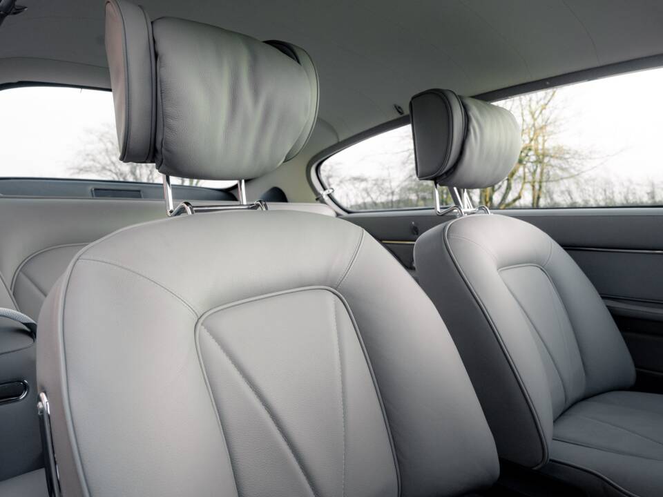 Image 76/79 of Aston Martin DB 6 (1968)