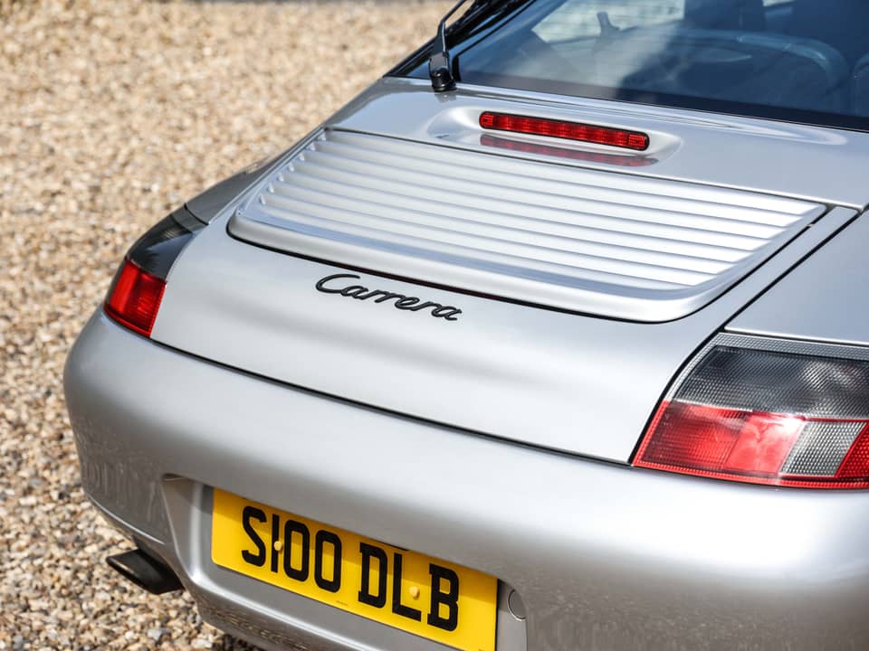 Image 11/32 of Porsche 911 Carrera (1998)