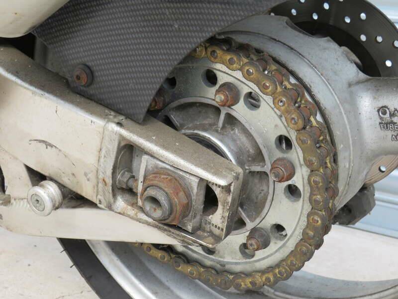 Bild 30/32 von Suzuki TL 1000R (1999)