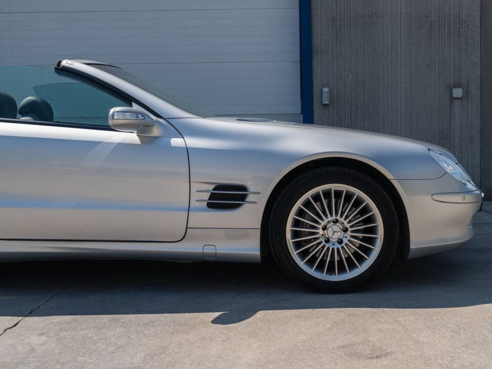 Image 22/86 de Mercedes-Benz SL 500 (2002)