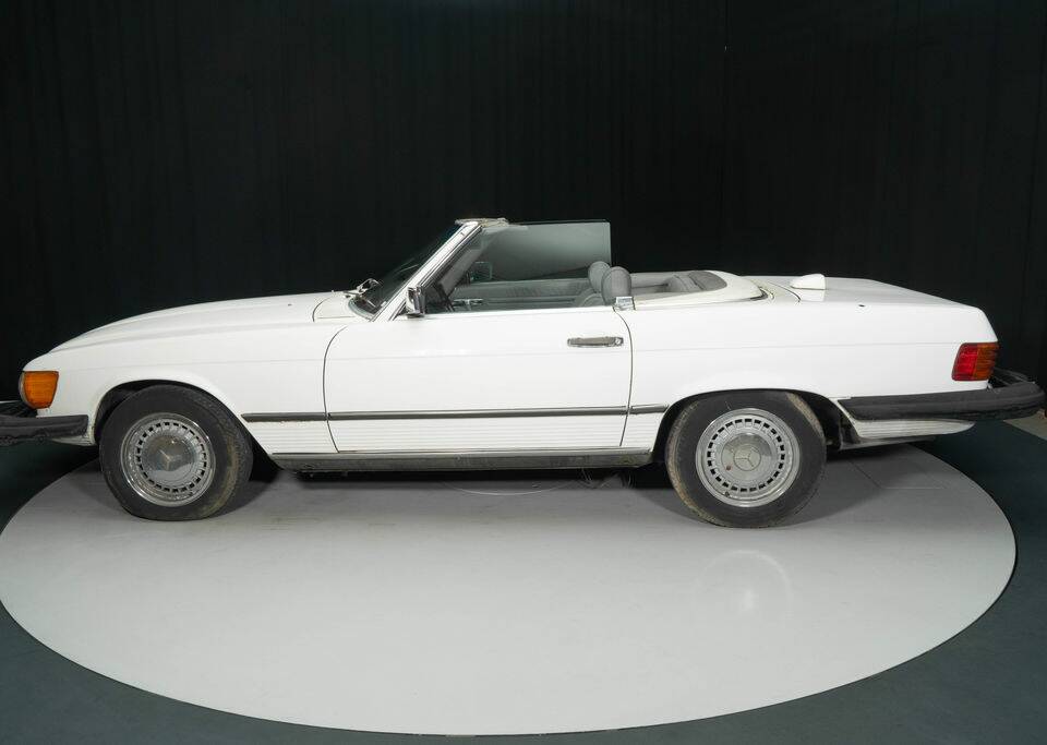 Immagine 6/8 di Mercedes-Benz 560 SL (1987)