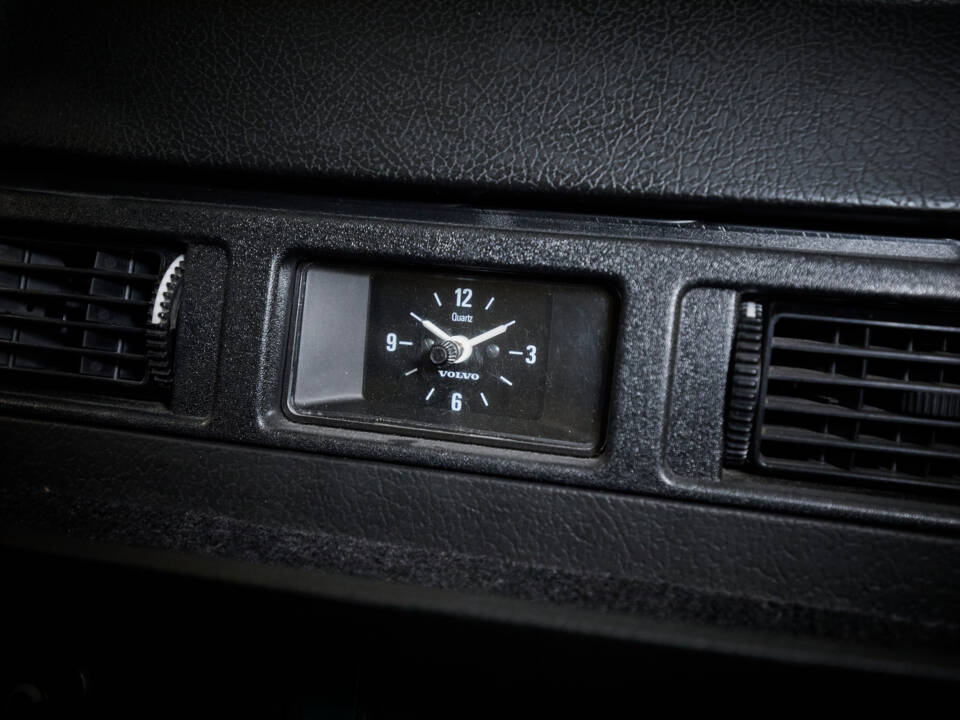 Bild 50/98 von Volvo 244 DL (1975)