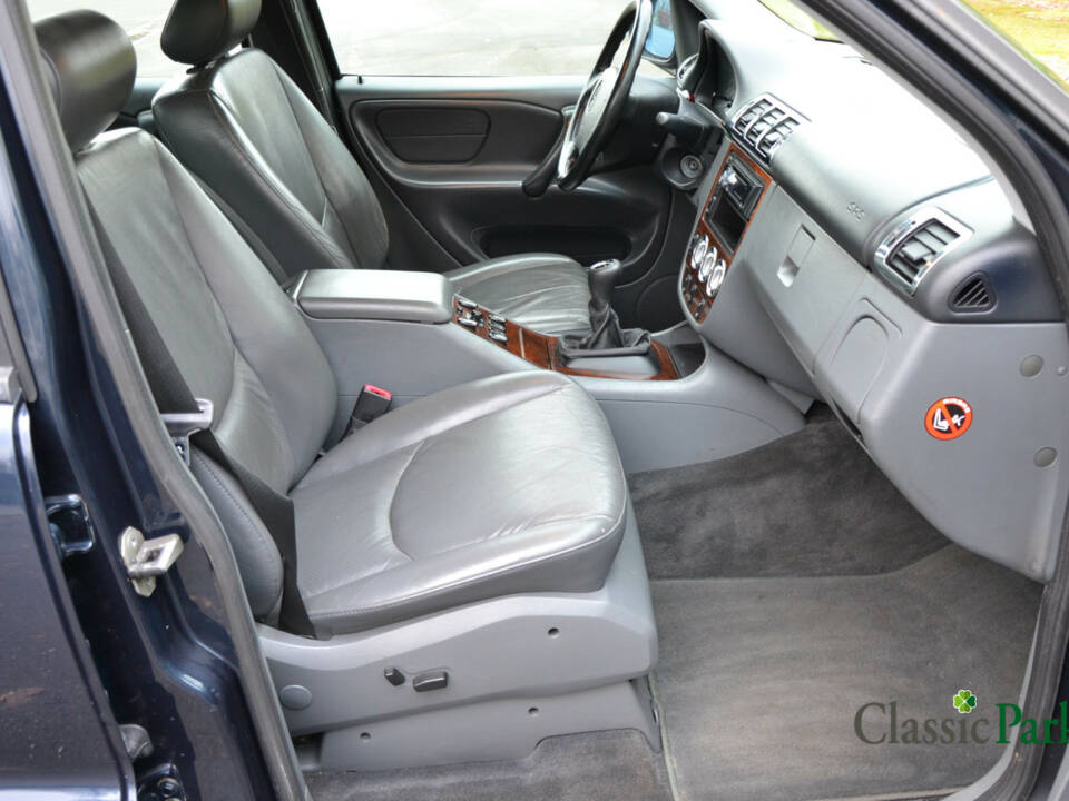 Imagen 23/50 de Mercedes-Benz ML 230 (1998)