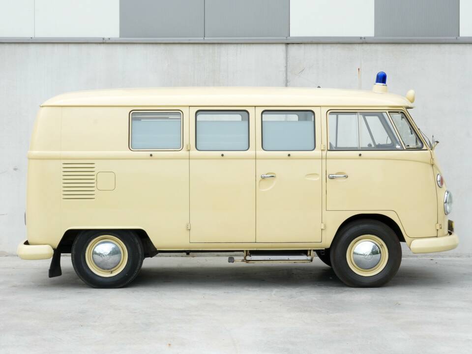 Bild 8/37 von Volkswagen T1 Kastenwagen (1966)